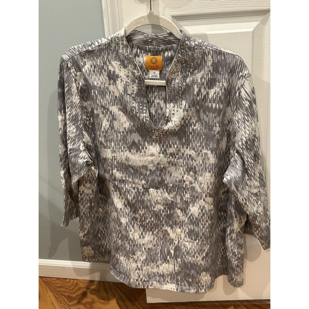Ruby Rd Gray And White V Neck Knit Top Size 1 X